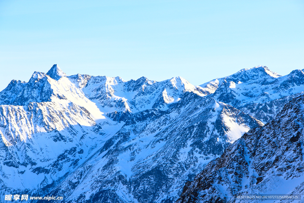 冬季雪山