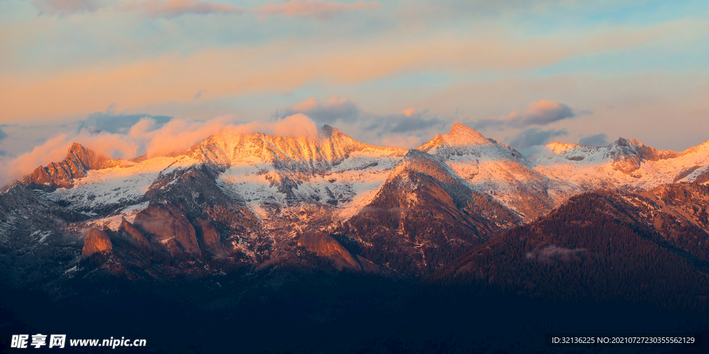 冬季雪山