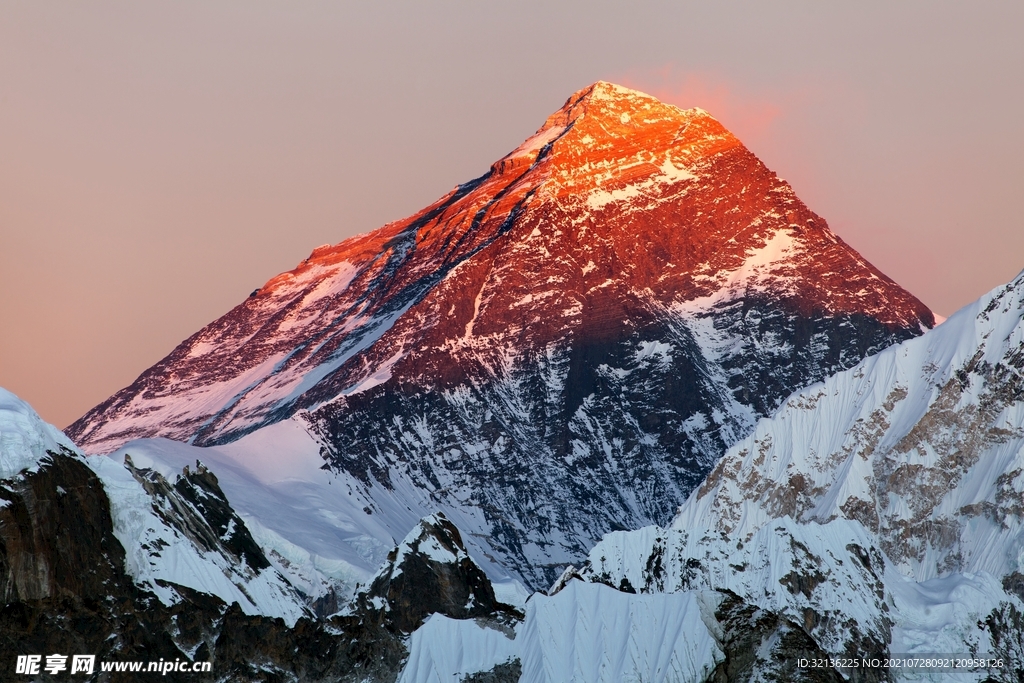 冬季雪山