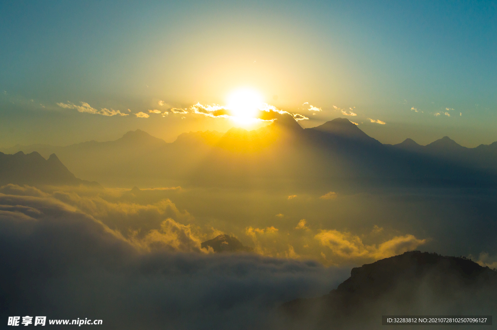 山脉山峰