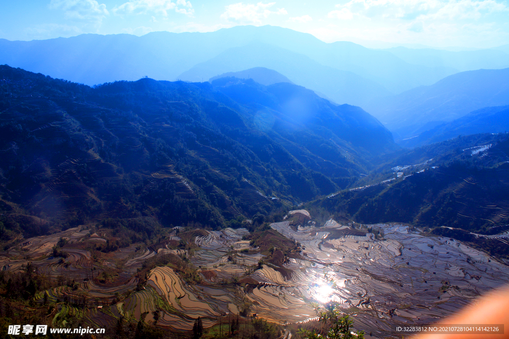 山脉山峰