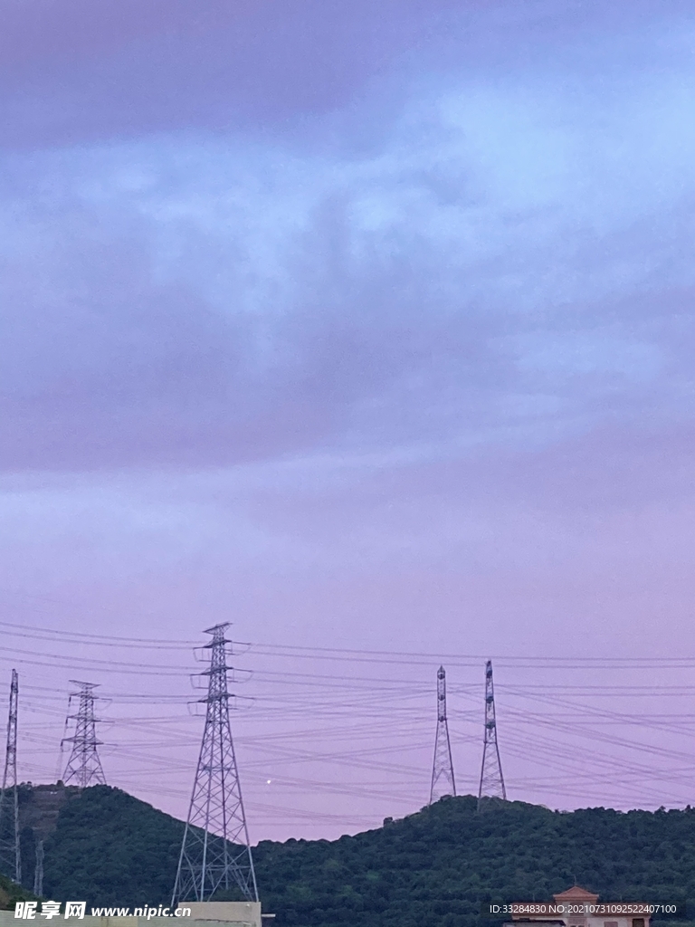 粉紫色的天空