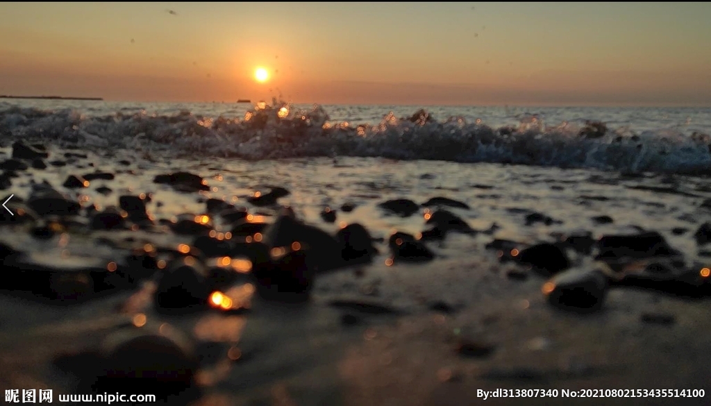 夕阳海边海浪