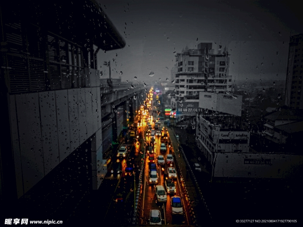 雨天城市夜景摄影