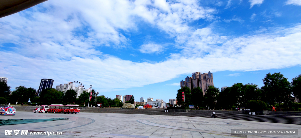 广场