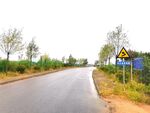 雨天的乡村道路风景
