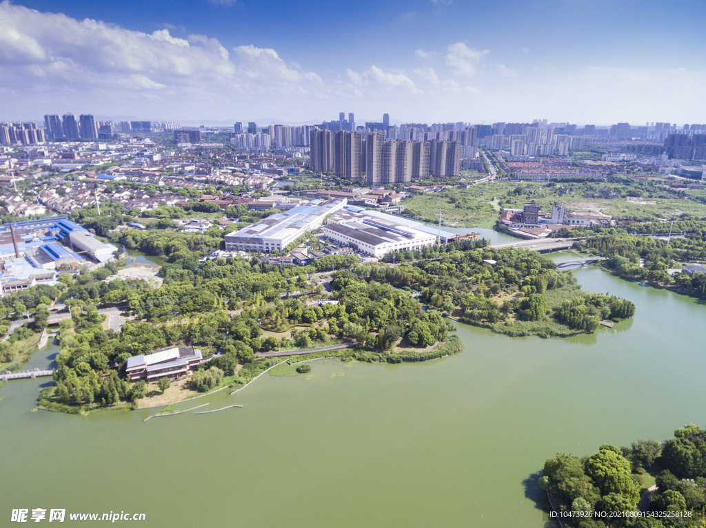 城市滨水建筑鸟瞰图