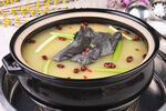 药膳乌鸡锅