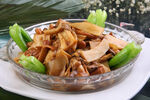 深山野菌烧豆腐