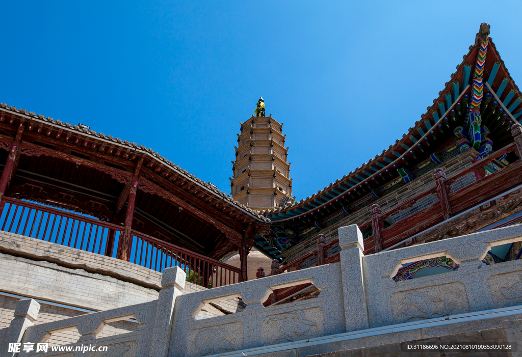 白塔山公园 白塔寺