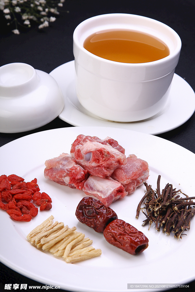 鸡骨草炖龙骨