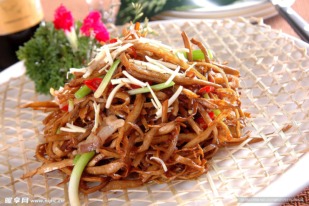 鲜辣茶树菇