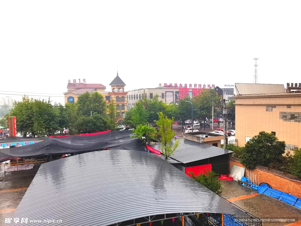 雨天的城市风景