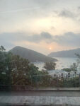 海中小岛