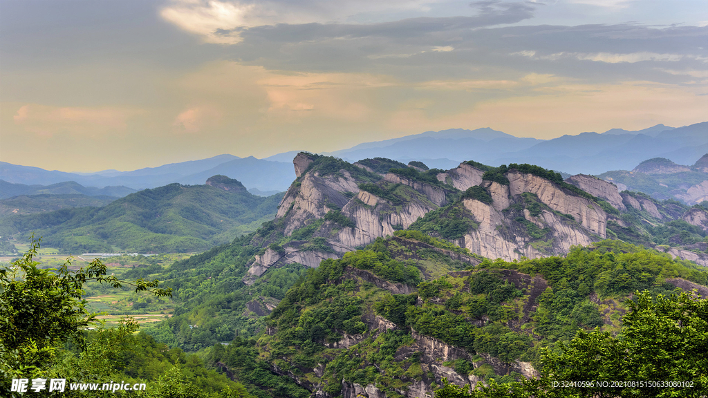 群山摄影图__山水风景_自然景观_摄影图库_昵图网