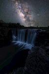 星空瀑布