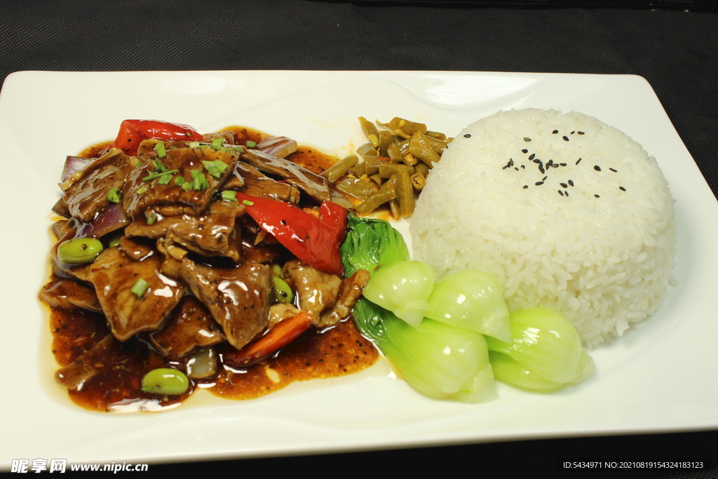 黑椒牛肉饭