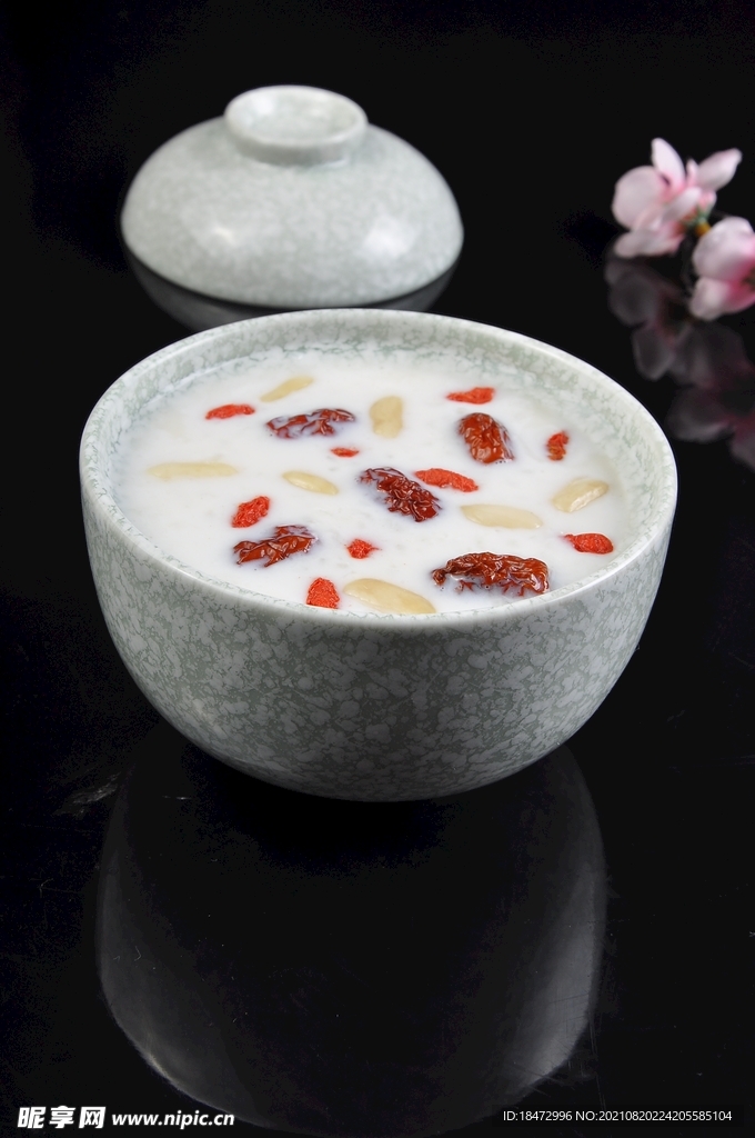 花生牛奶滋补粥