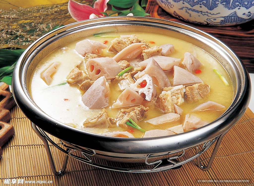 莲菜炖排骨