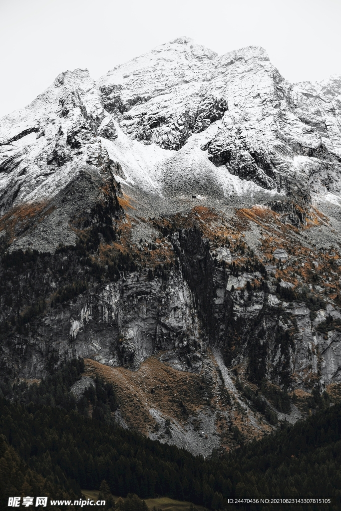 雪山山岭 