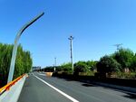 空荡荡的城市街道