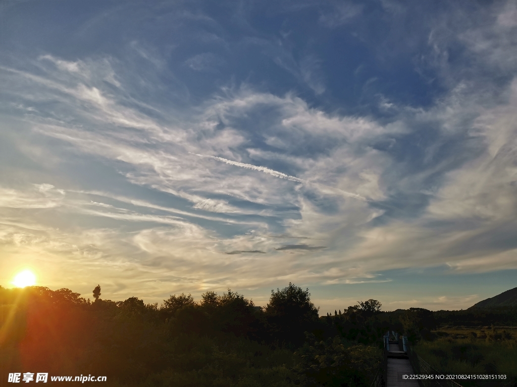 夕阳日落霞光