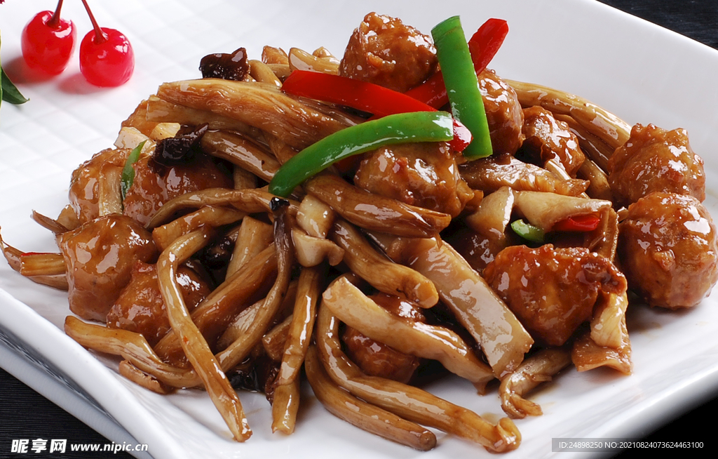 丸子炒茶树菇