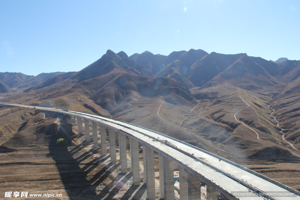 雅砻江卡杨公路甲尔大桥