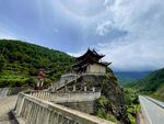 云南大理天生桥江风寺