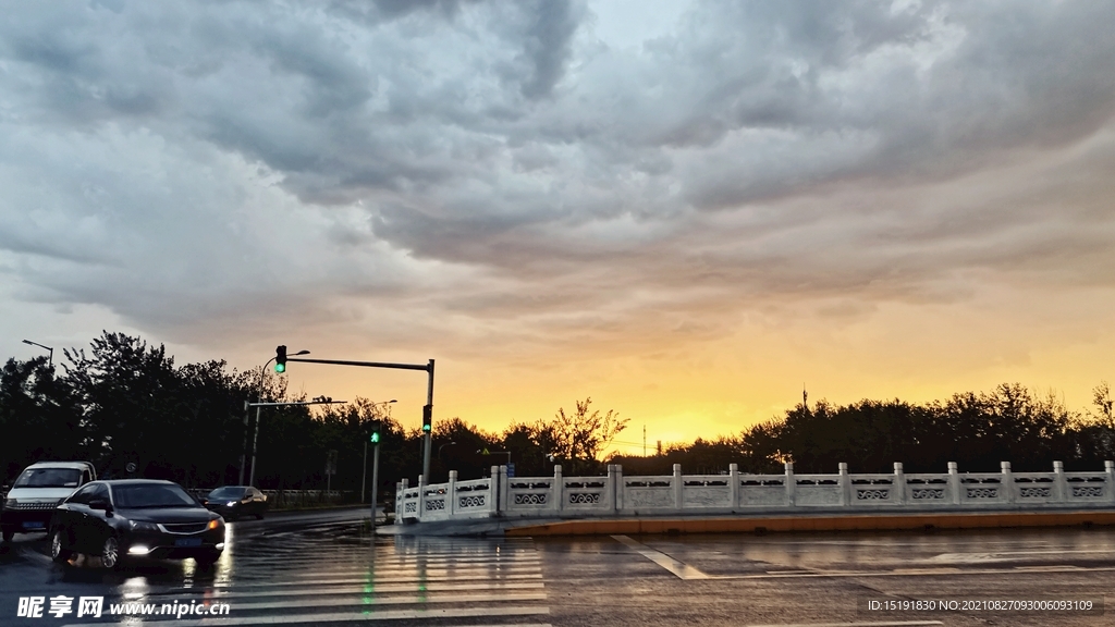 雨后夕阳