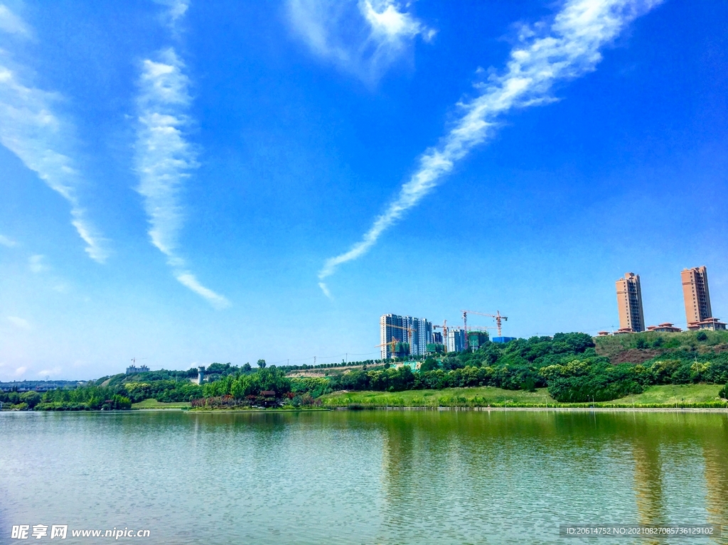 美丽的河道风景