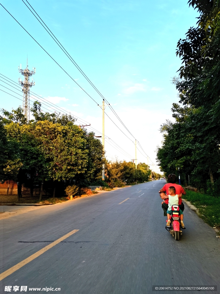 美丽的乡村道路风景