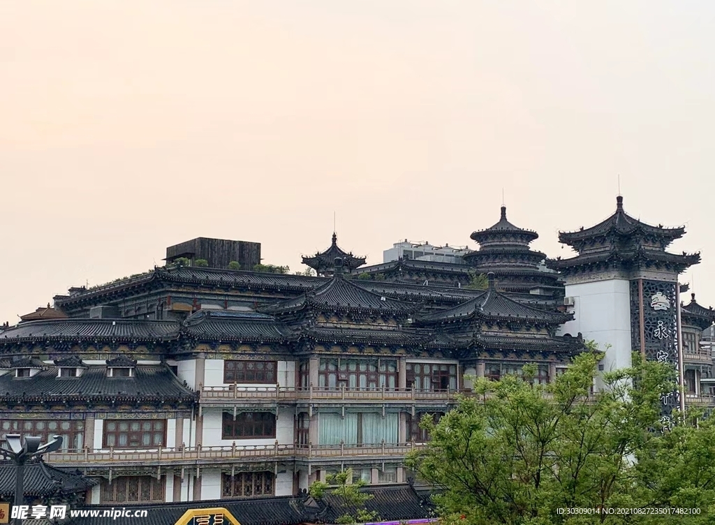 建筑物