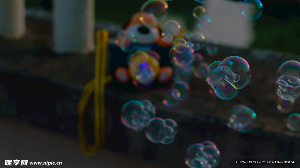 自动放泡泡玩具