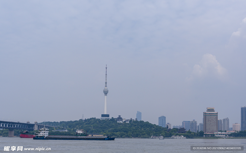 城市江景