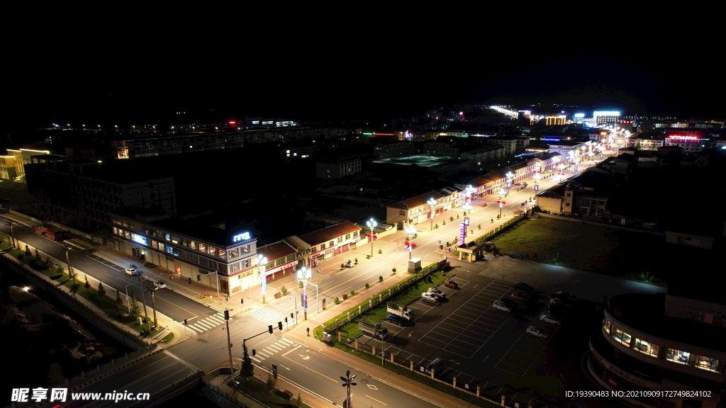 城镇道路夜景鸟瞰-8