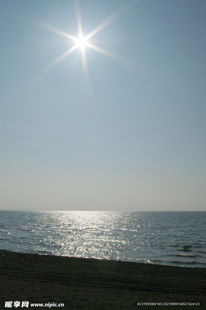 太阳和大海