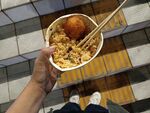 边走边吃炒饭