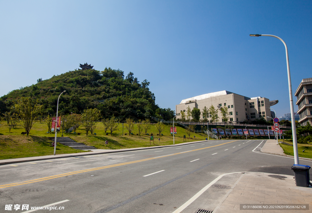 湖北医药学院