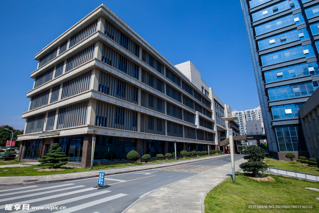 湖北医药学院