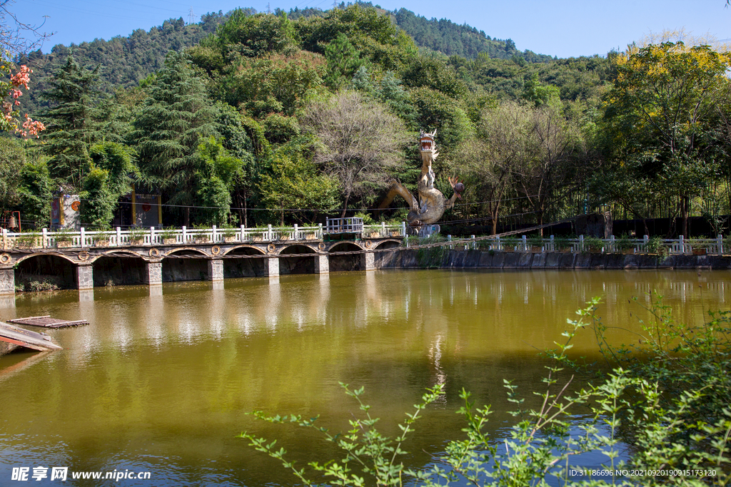 十堰龙泉寺旅游区