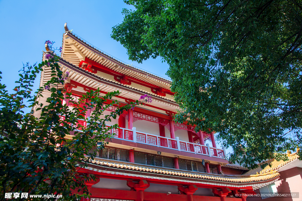 十堰市人民公园北门