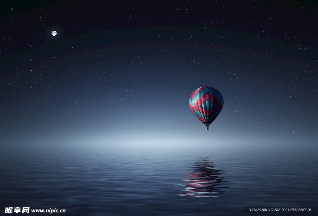 湖面上的热气球