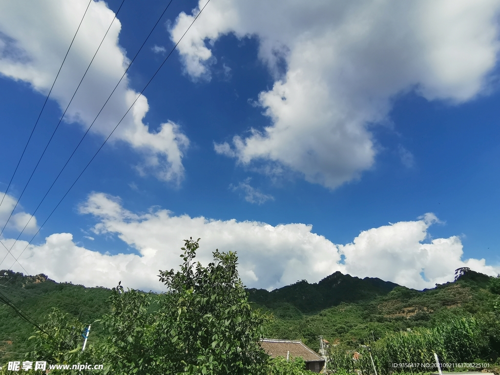 蓝天白云