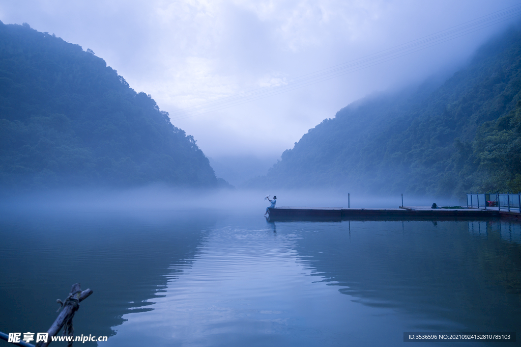 山水相映美景