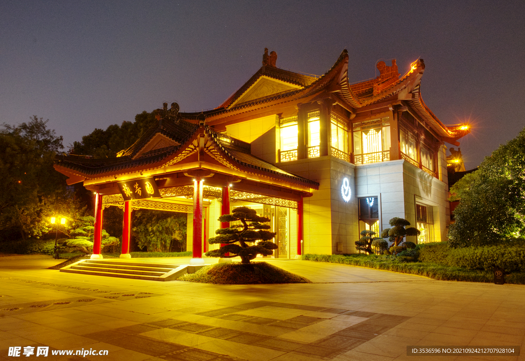 美轮美奂霓虹亭台楼阁夜景