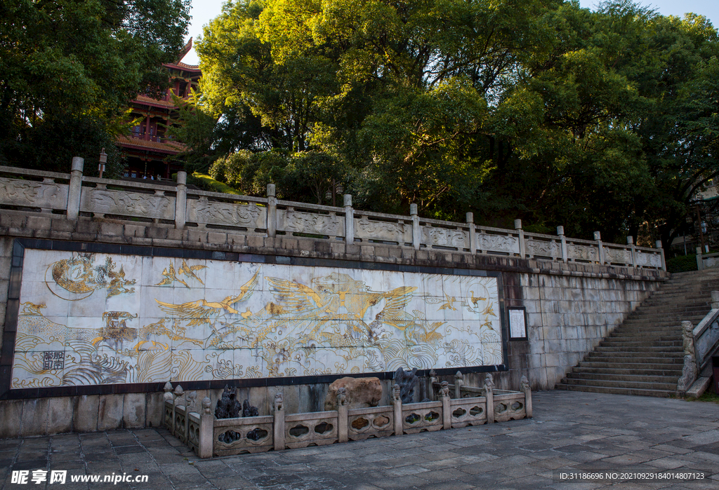 岳阳金鹗山公园金鹗山孔子公园