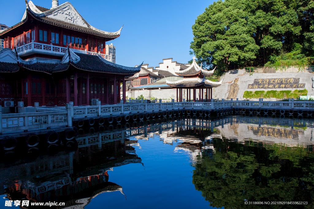 岳阳金鹗山公园金鹗山孔子公园