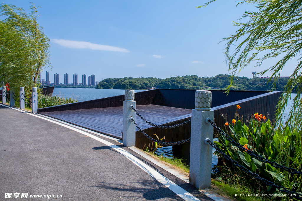 岳阳螺丝岛观水台