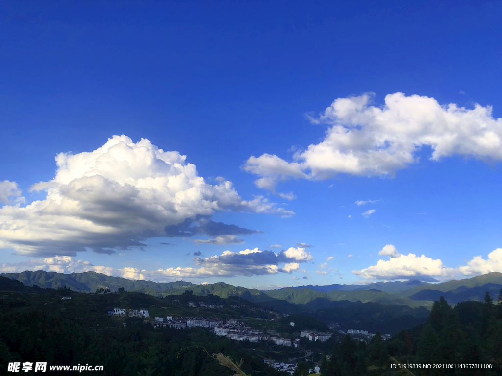蓝天白云